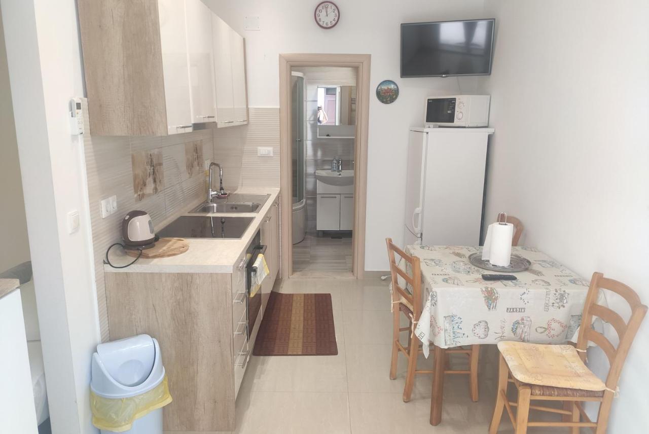 פרומאינה Apartmani Pjera מראה חיצוני תמונה